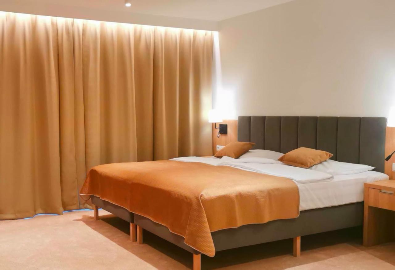 אוסטרוני מורסקי Hotel Skal Medi Spa & Resort מראה חיצוני תמונה